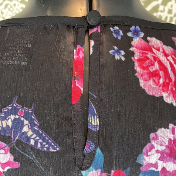 Torrid Sheer Black Floral Blouse Sz 2 - Picture 6 of 12